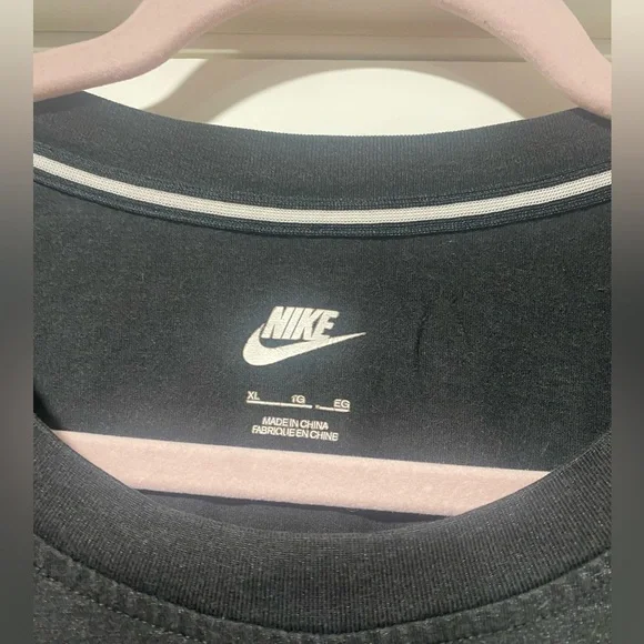 Nike Long Sleeve - Picture 3 of 5